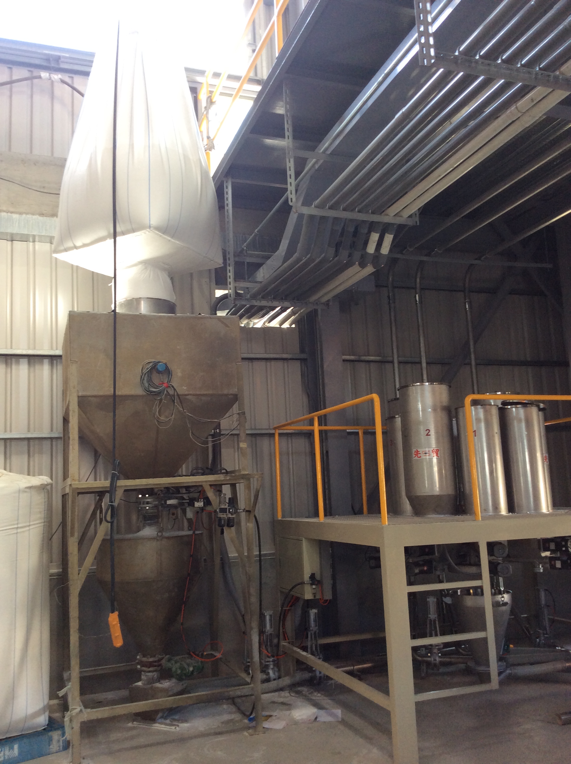 工程案例 粉體輸送系統(tǒng) 「原料投料區(qū)」